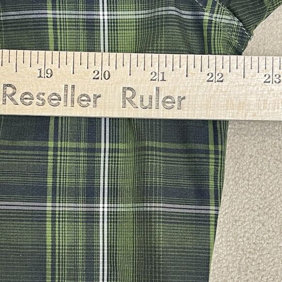 Kuhl Shirt Mens Medium Green Plaid Outdoor Hiking Fishing Workwear Casual Adult - Picture 4 of 10